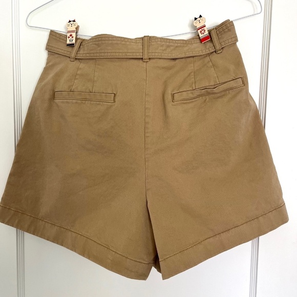 Banana Republic Utility Chino Shorts with Tie Waist | Size 10 - Picture 3 of 5
